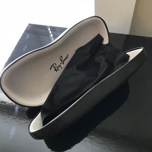 Ray Ban glasses case and cloth